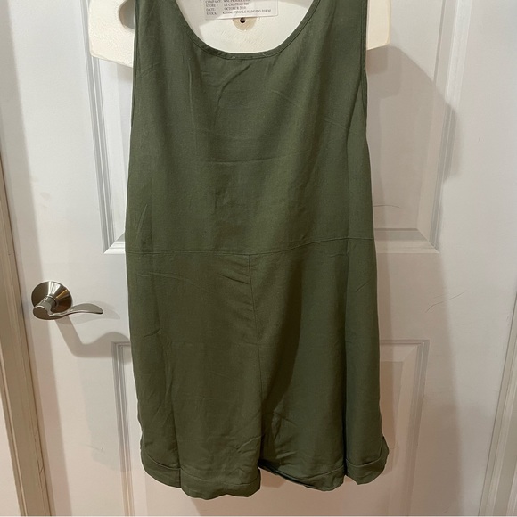 Linen romper with pockets - Picture 5 of 5